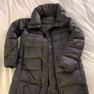 UNIQLO Black Packable Puffer Coat